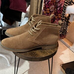 Charles Southwell suede men’s shoe